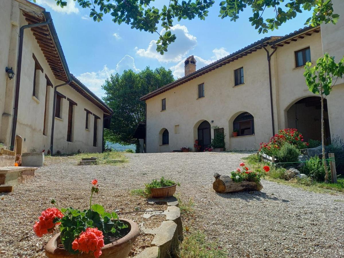 Agriturismo Il Covo Del Solengo Valtopina Eksteriør billede