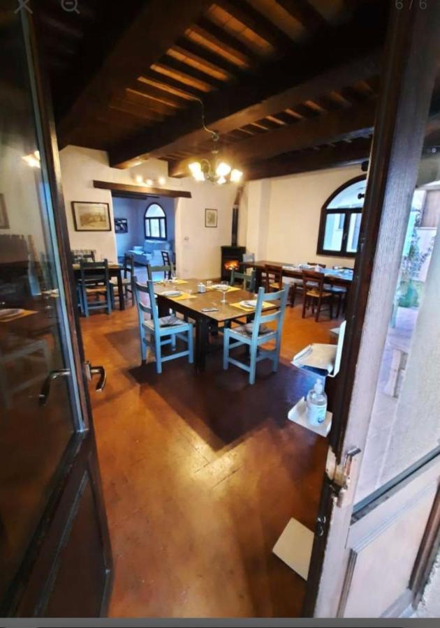 Agriturismo Il Covo Del Solengo Valtopina Eksteriør billede