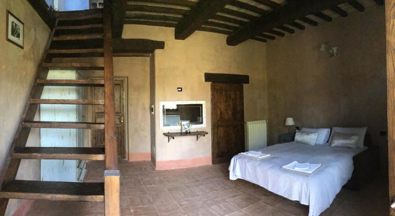Agriturismo Il Covo Del Solengo Valtopina Eksteriør billede